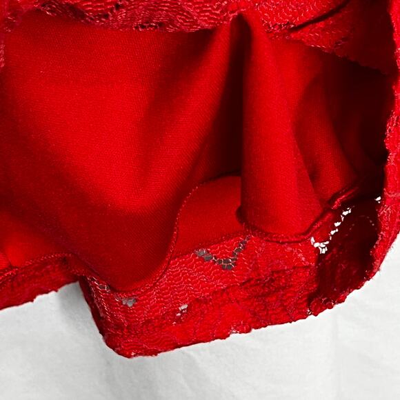 Bee Stitched Red Lined Chevron Women's Dress M - Picture 5 of 5